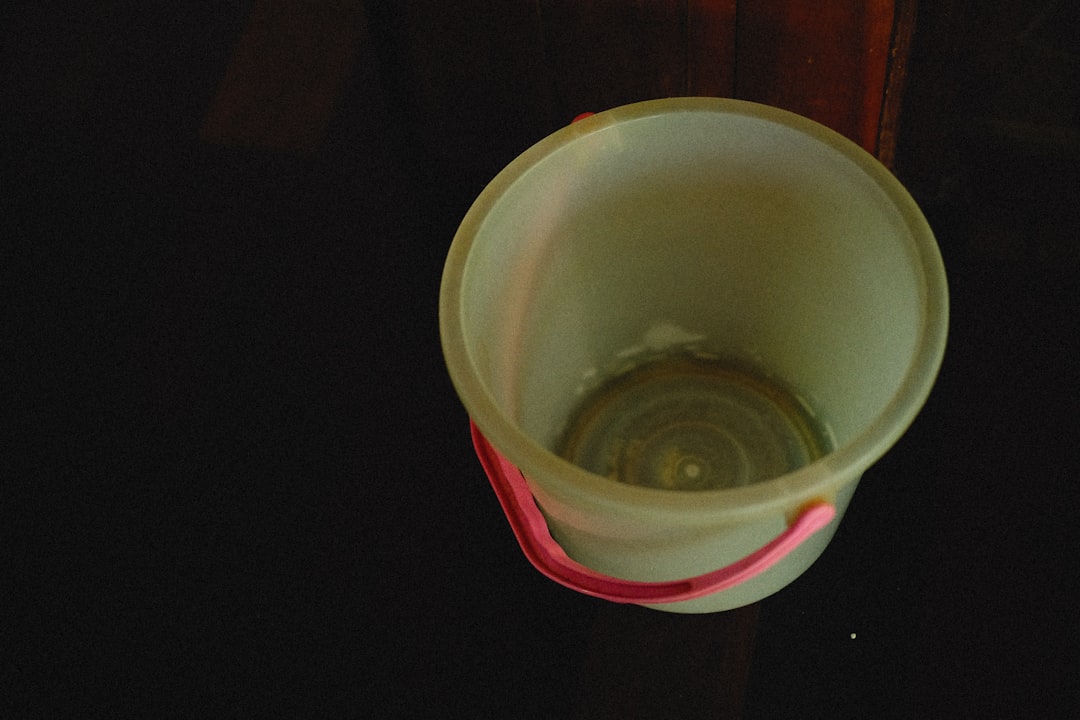 a cup with a liquid in it