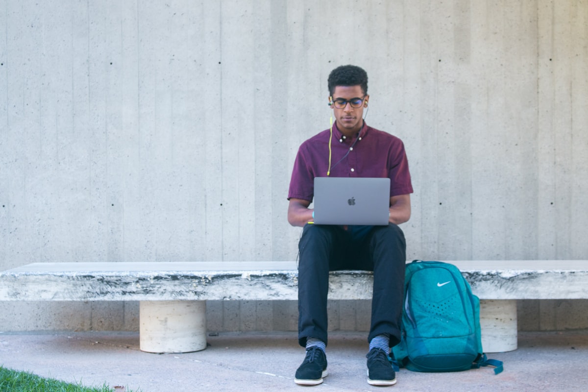 What AI Detector Does Canvas Use? LMS Detection Explained